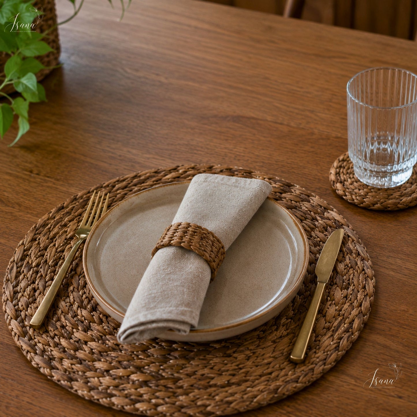 EcoServe Luxe – 6 Pc Handwoven Water Hyacinth Placemats with Holder Sustainable Dining Set