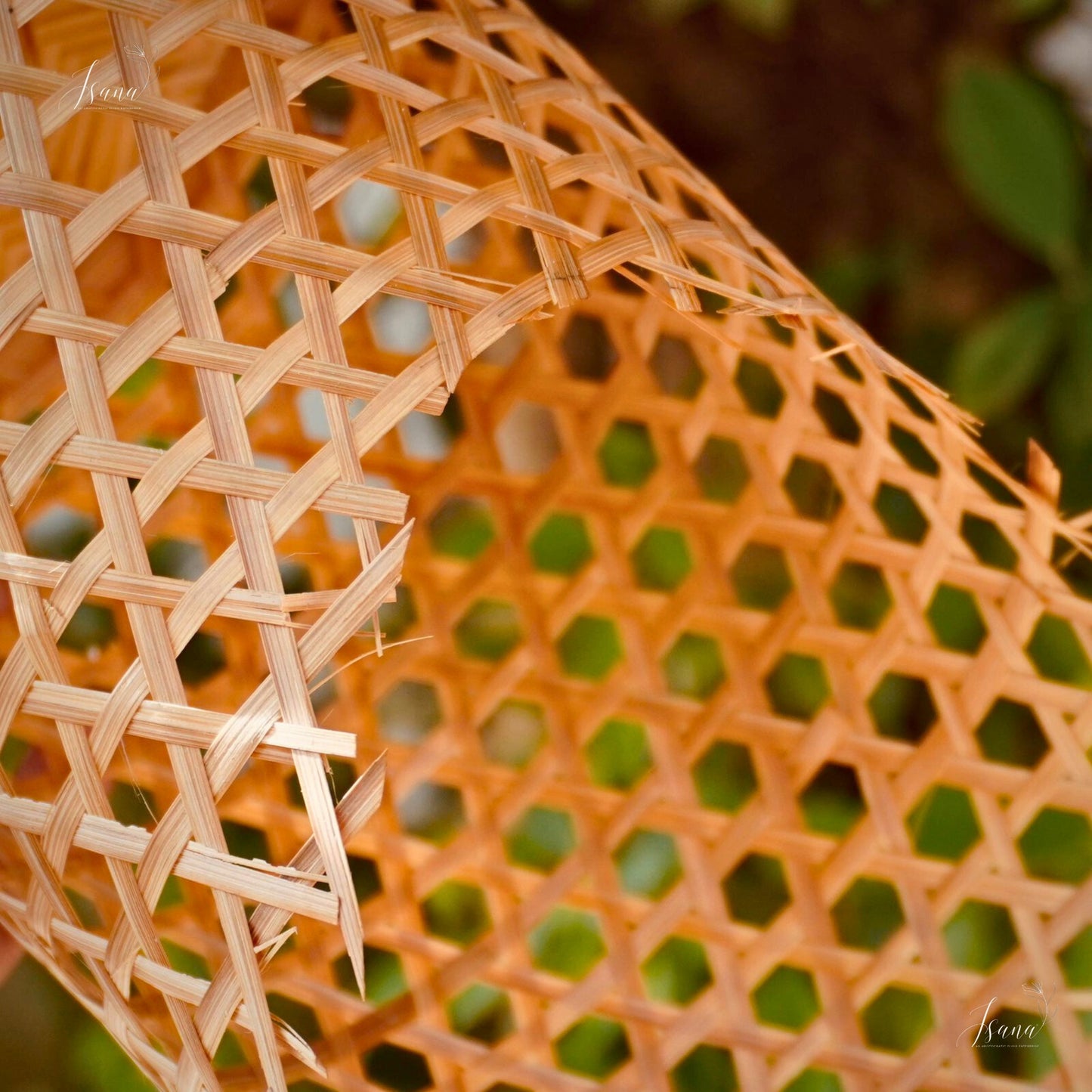 Isana PetiteBloom – Mini Bamboo Hanging Lamp (IBL 208)