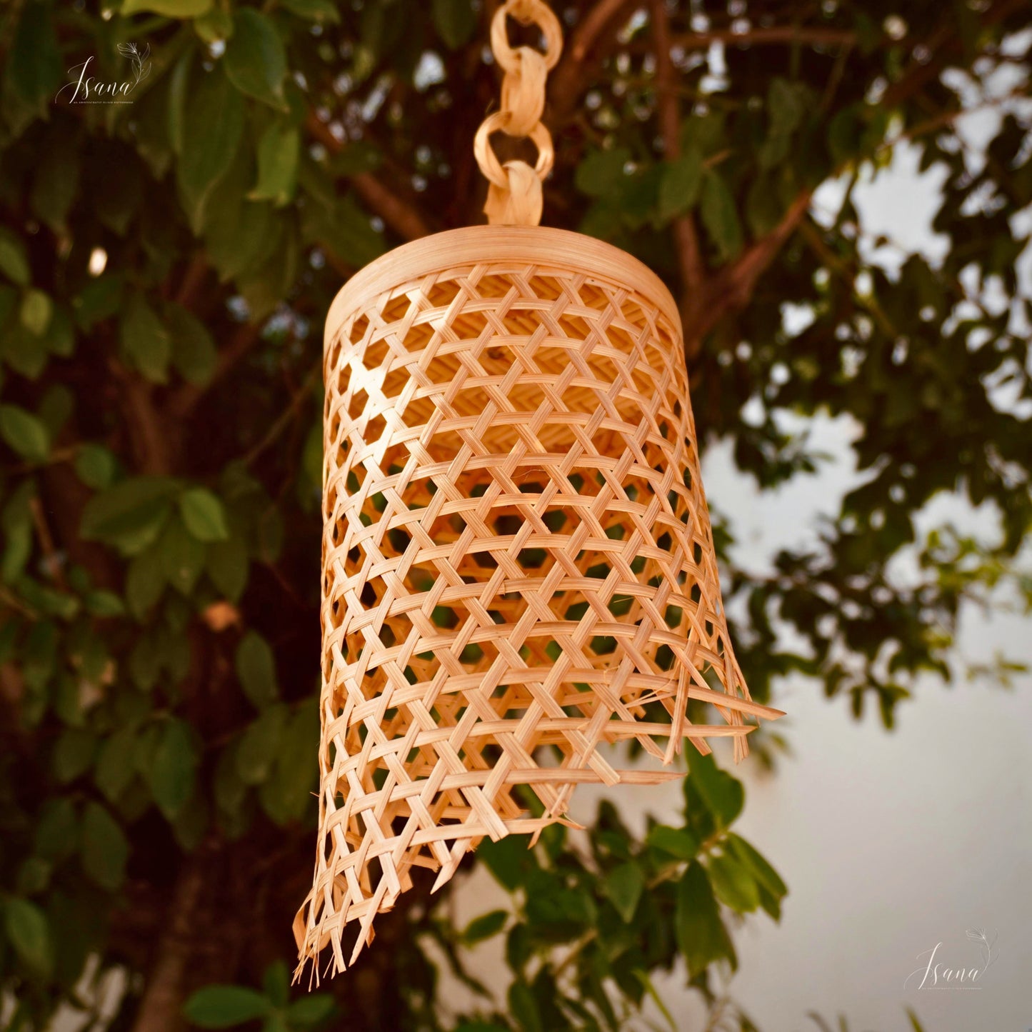 Isana PetiteBloom – Mini Bamboo Hanging Lamp (IBL 208)