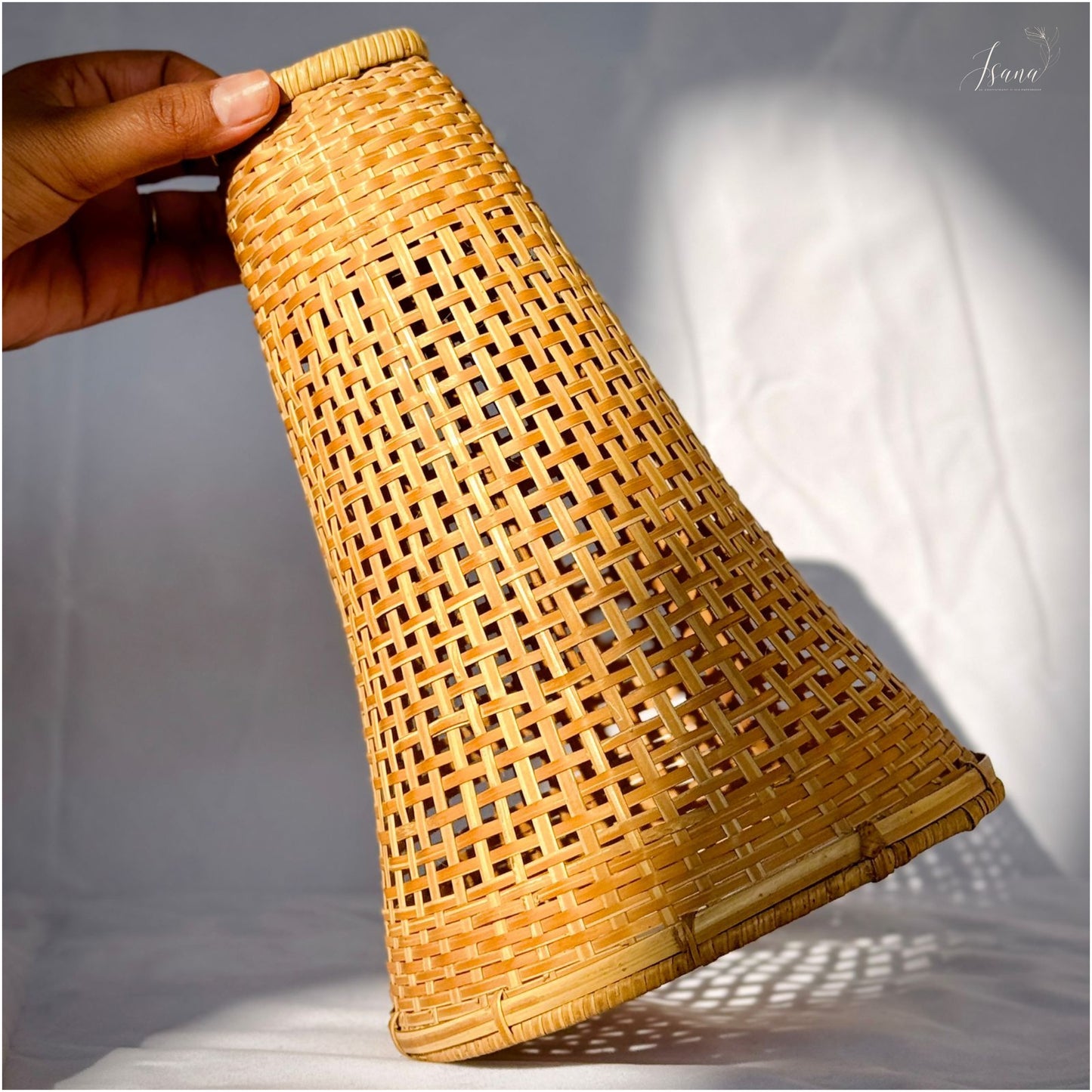 ISANA Tula Bamboo Bell Lampshade – Handwoven Natural Pendant Light (Large)