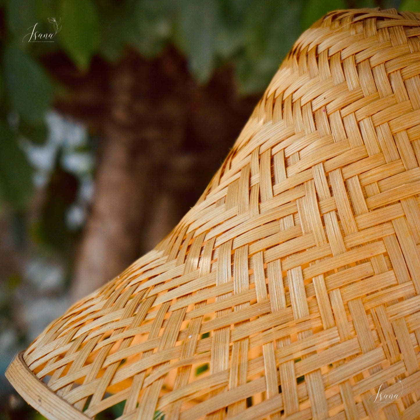 Isana BellaDome – Natural Bell Bamboo Lampshade