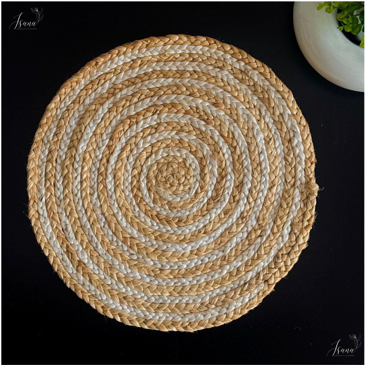 TARAH – Handwoven Round Jute Placemat