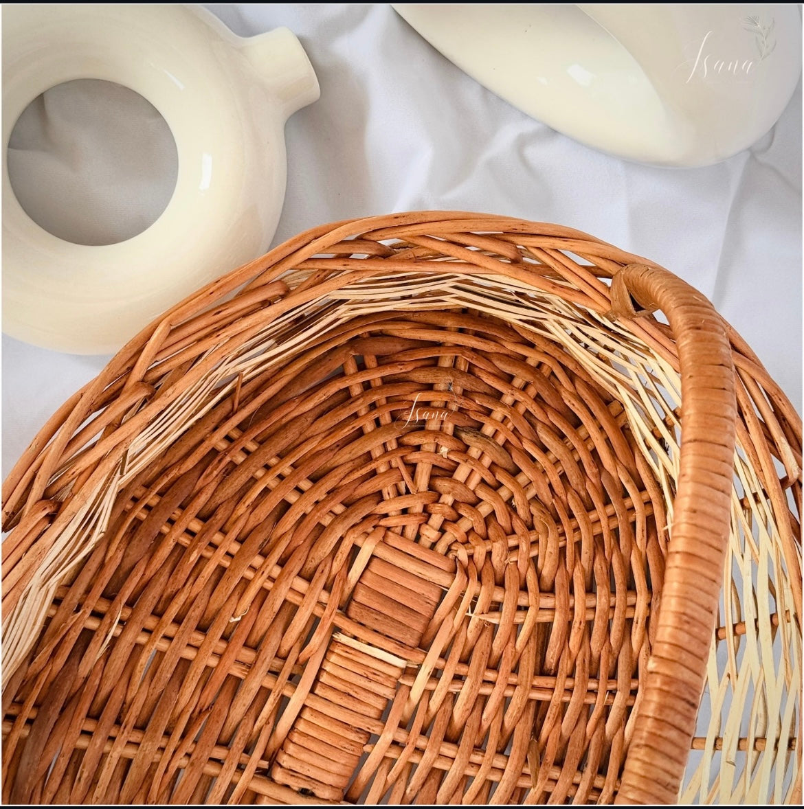 Nest Oval Willow Basket Set – With Handles (Set of 3)