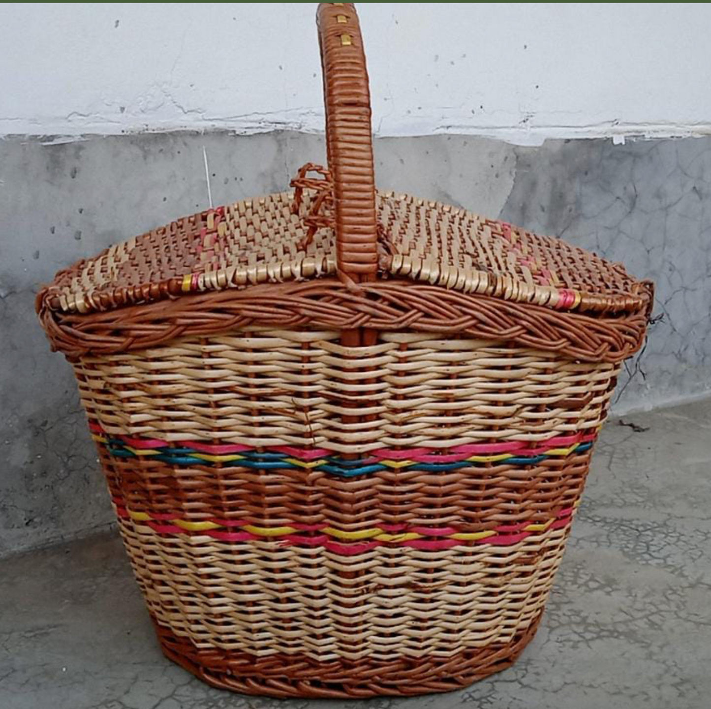 Vista Willow Picnic Basket – With Handle