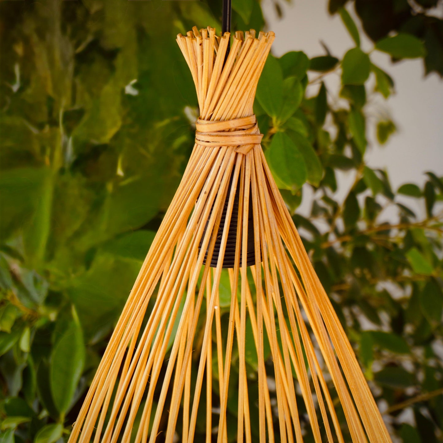 Isana BreezeCrown – Natural Bamboo Hanging Lampshade